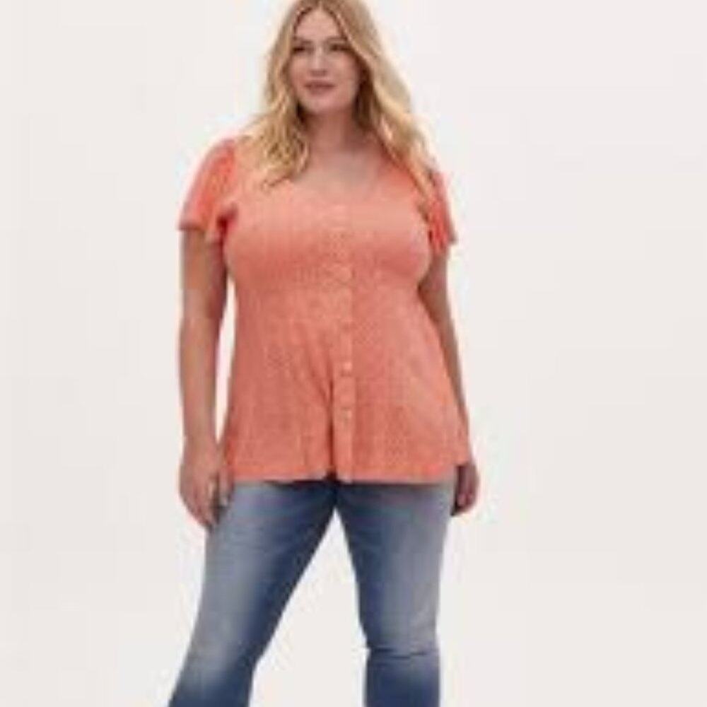 TORRID FIT AND FLARE RAYON SLUB BUTTON-FRONT TOP SIZE 4 OR 4X LEAVES CORAL